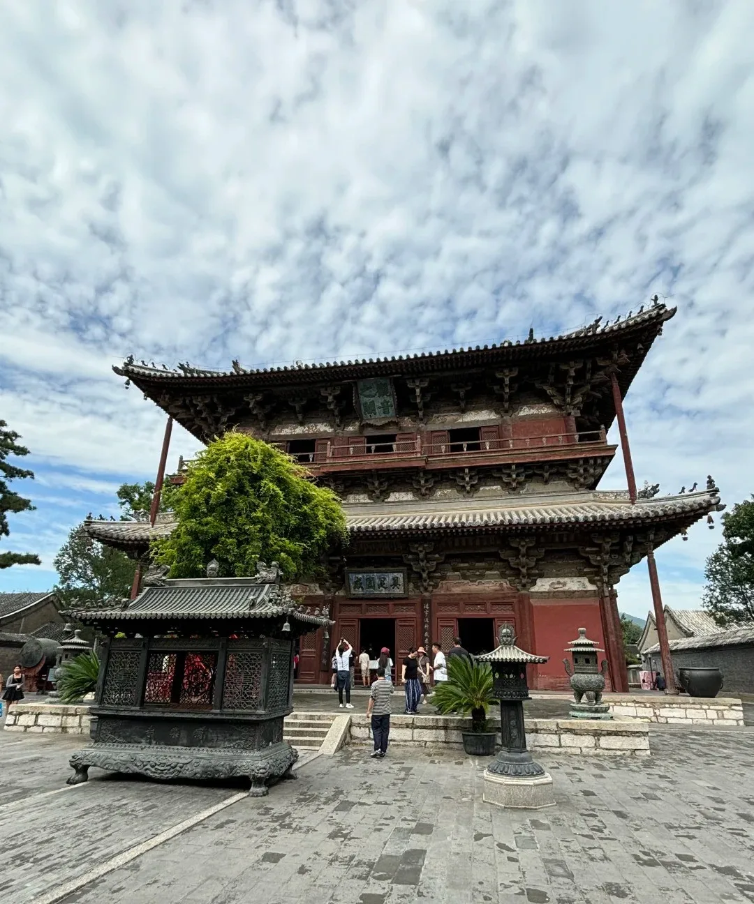 The Qianlong retreat and imperial steles