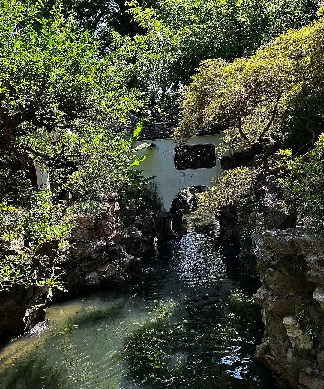 The great rockery and the Jade Fairy stone