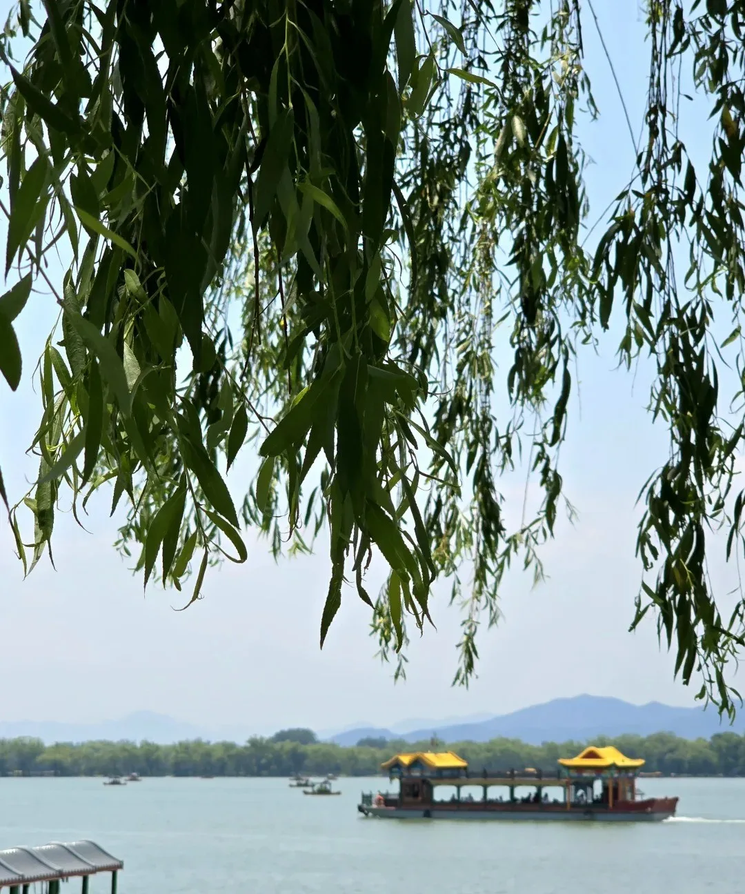 Kunming Lake, the Seventeen-Arch Bridge and the West Causeway.