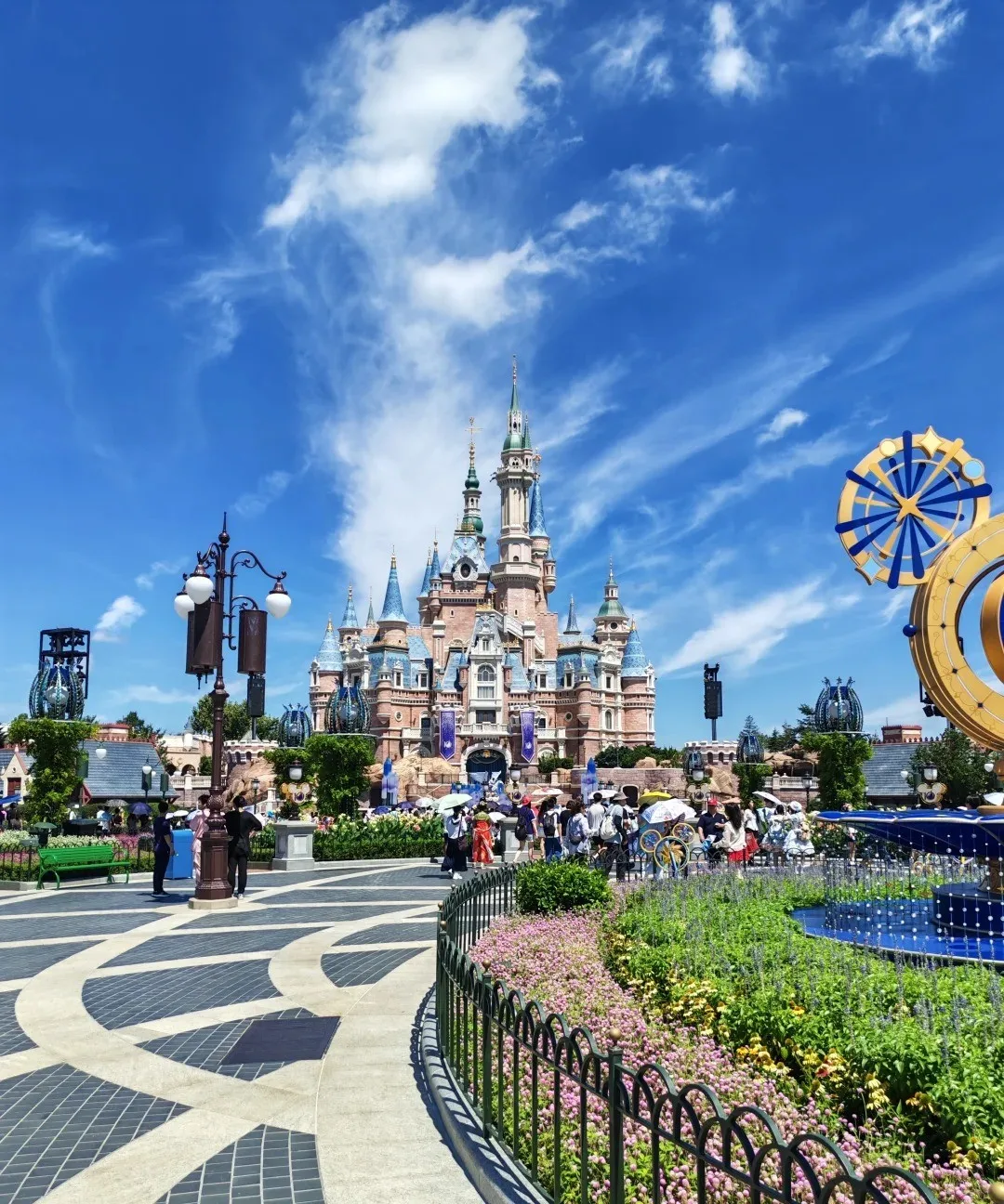 Tomorrowland and Treasure Cove