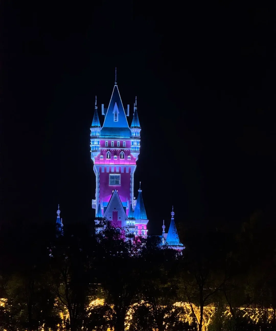 Fantawild at night
